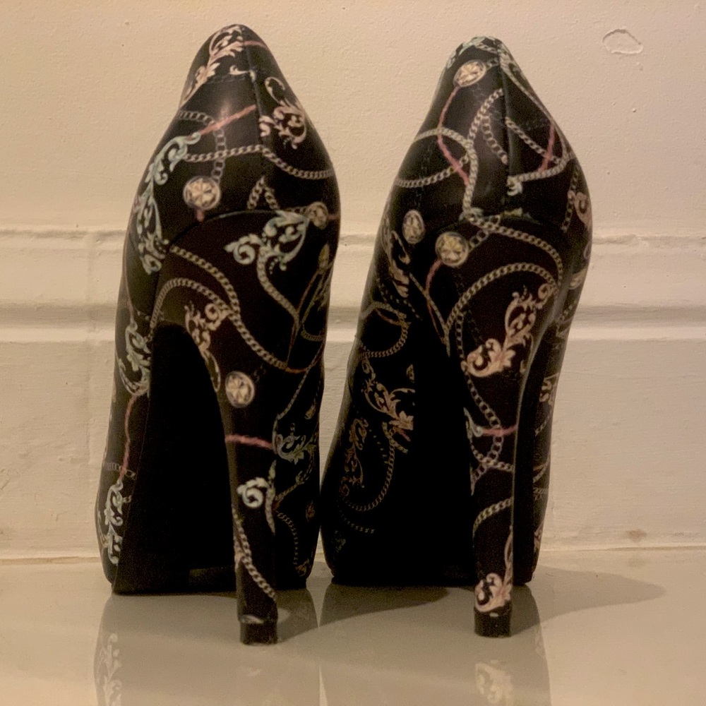 Blue print high heels Guess